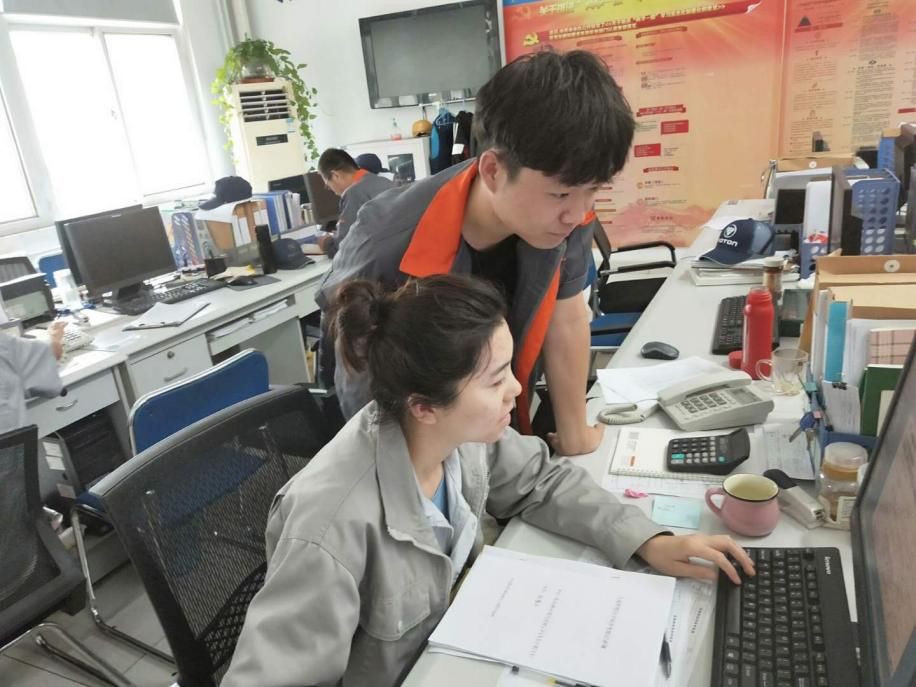 师傅郝星杰、徒弟刘兵